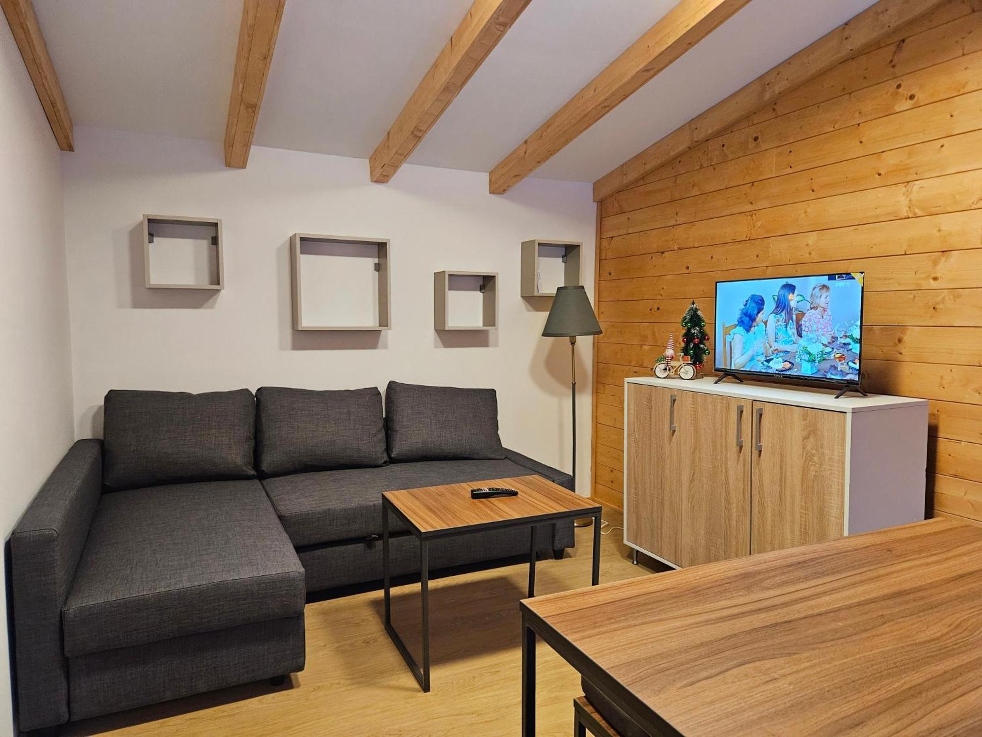 מוקרה גורה Apartments Ostojic מראה חיצוני תמונה
